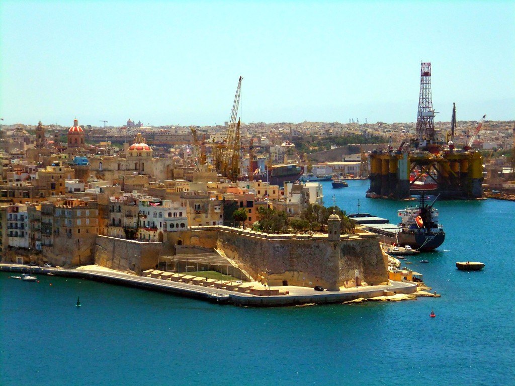 Utsikt över de tre städerna på Malta sett från Valletta - favoritländer