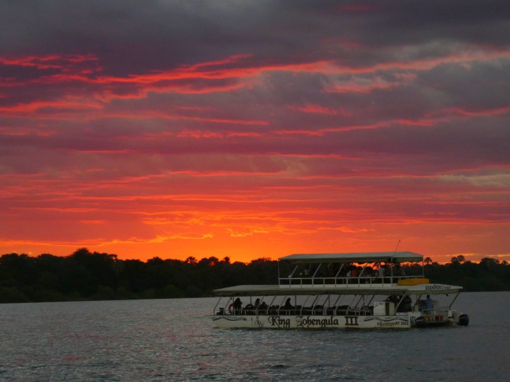 Solnedgångskryssning på Zambezifloden