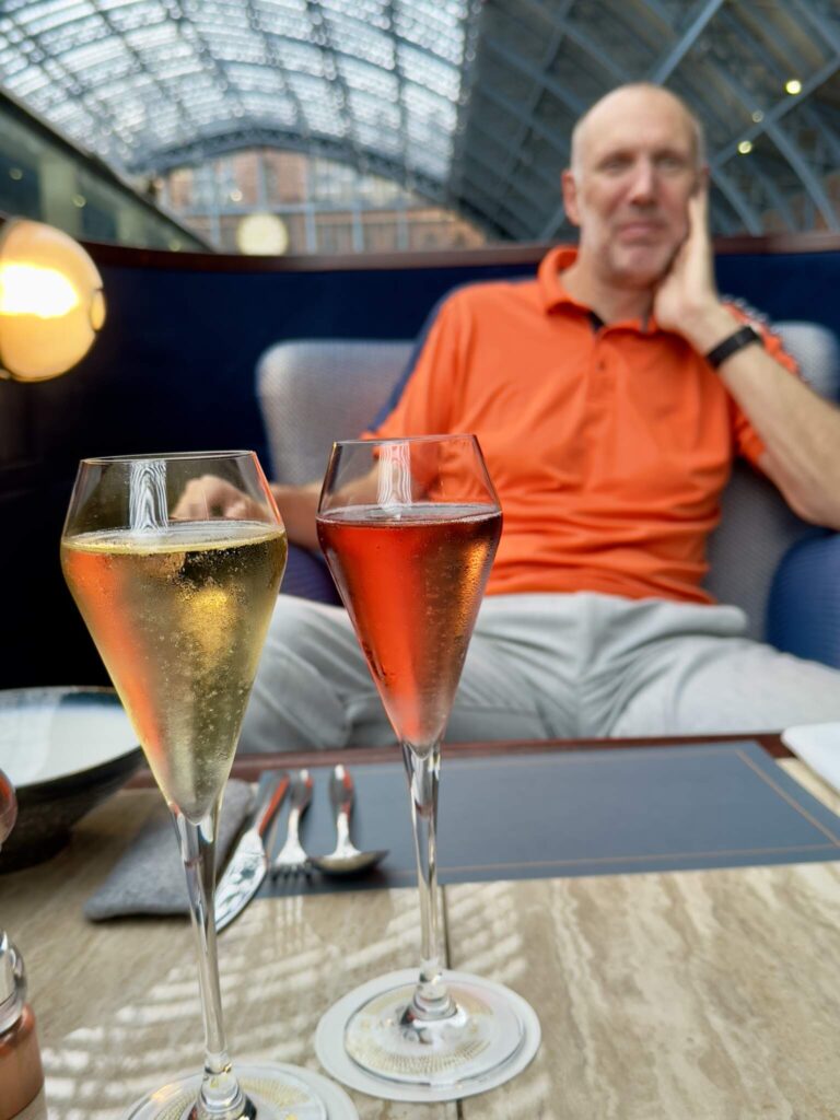 St Pancras champagnebar