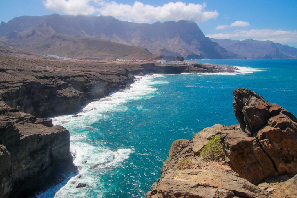 klippvandringar längs havet