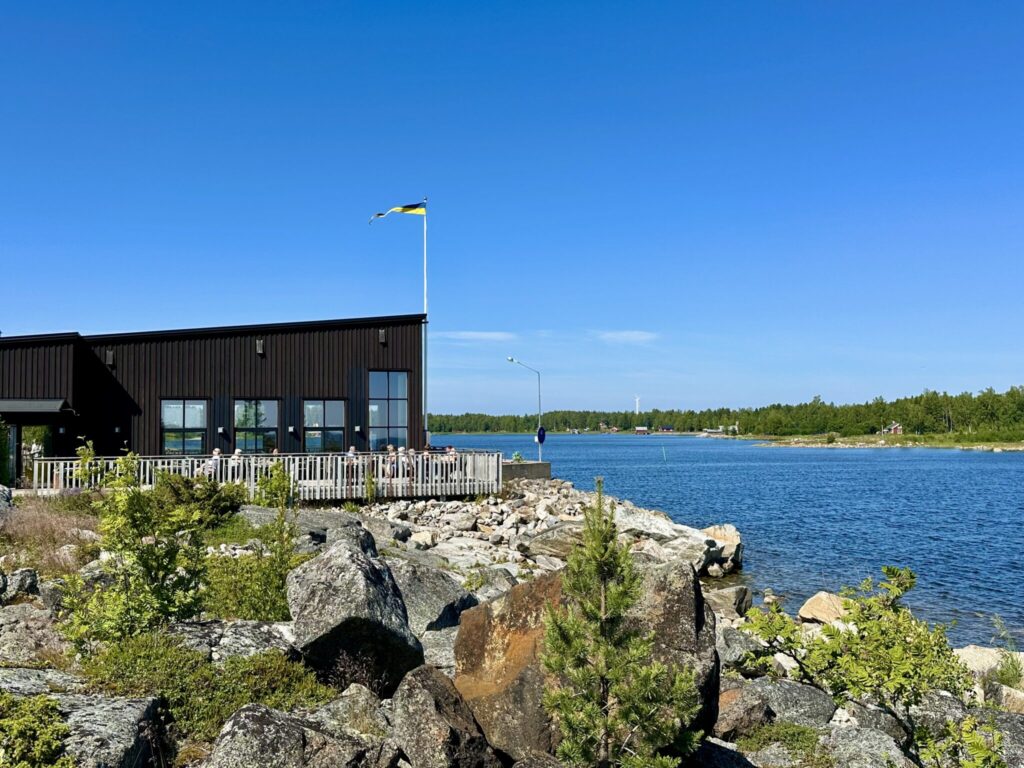 Lotsens hamnkrog i Järnäsklubb